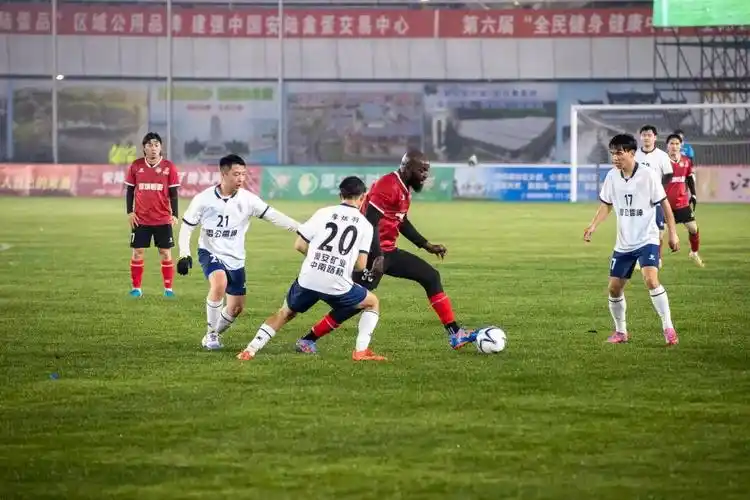 欧洲联赛：阿森纳 VS 阿斯顿维拉